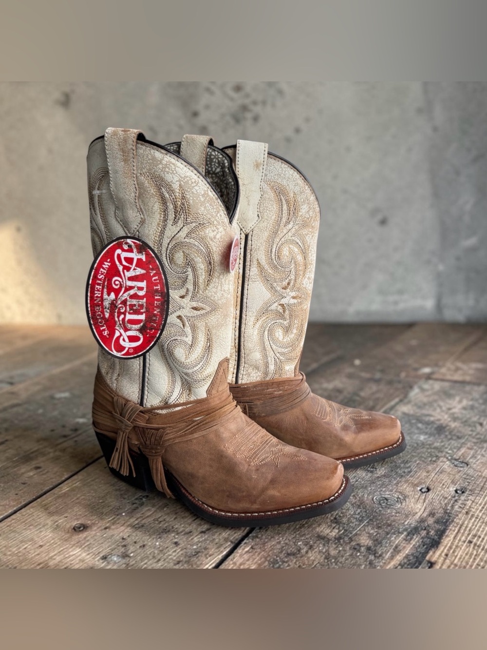 LAREDO WOMEN'S MYRA ANKLE FRINGE WESTERN BOOTS - SQUARE TOE SIZE 6.5
